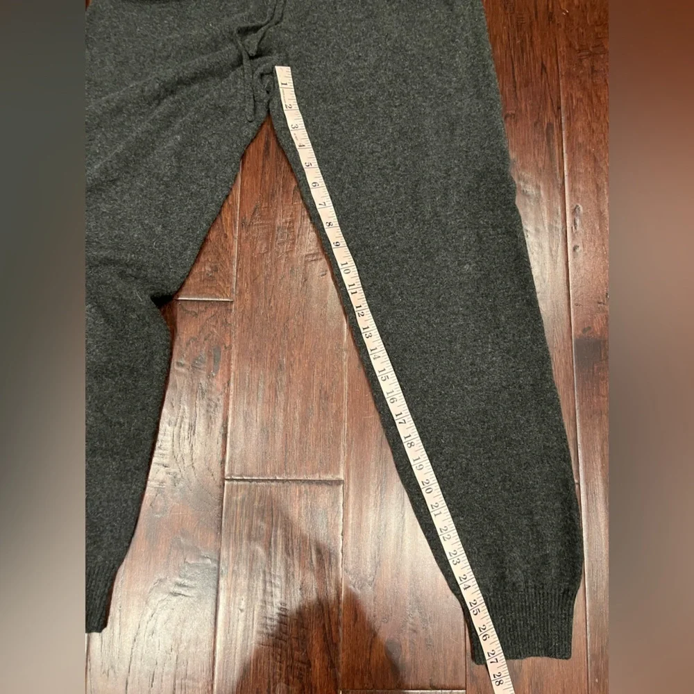The Coziest Cashmere Blend Hoodie and Jogger Set Size Large - Picture 4 of 10